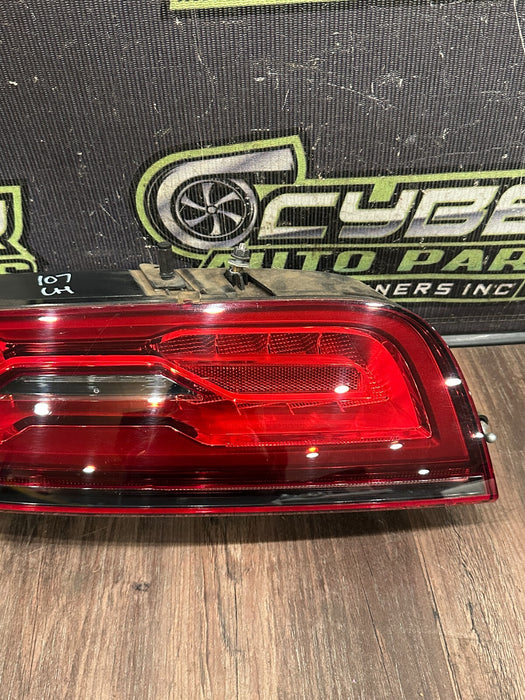 2014 AUDI R8 DRIVER LEFT LED TAIL LIGHT OEM *SCRATCHES 5-6* 420 945 095 L