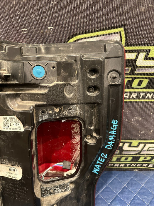 2017-2019 FORD F250 F350 F450 DRIVER LEFT TAIL LIGHT OEM *WATER DAMAGE*