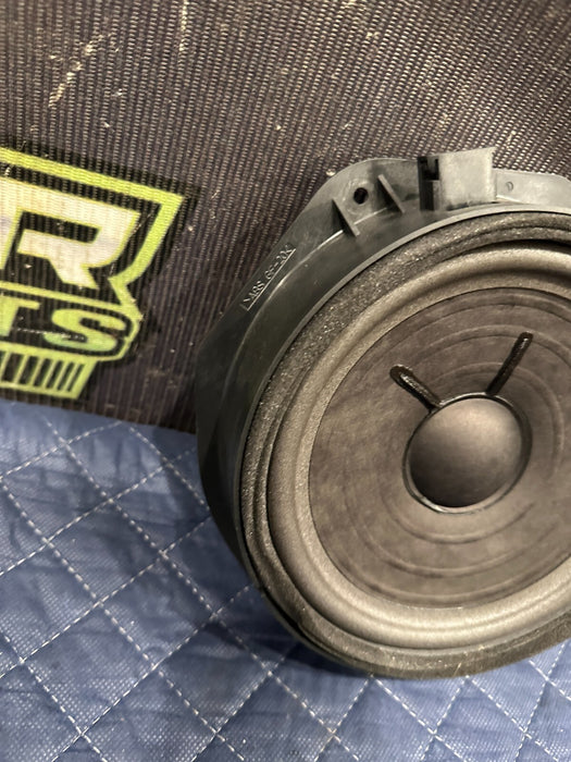 2014 AUDI R8 B&O BANG & OLUFSEN RIGHT DOOR SPEAKER OEM 420 035 415 A