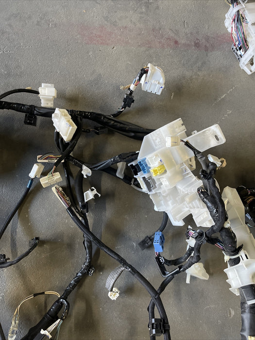 2014 TOYOTA PRIUS V BASE CHASSIS MAIN BODY FLOOR HARNESS OEM
