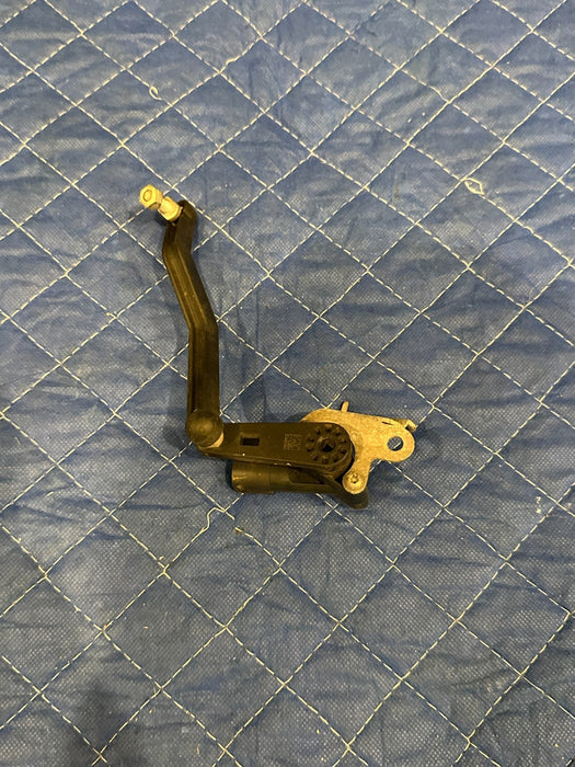 2024 BMW M3 M4 G80 G82 FRONT LEFT SUSPENSION RIDE HEIGHT SENSOR OEM