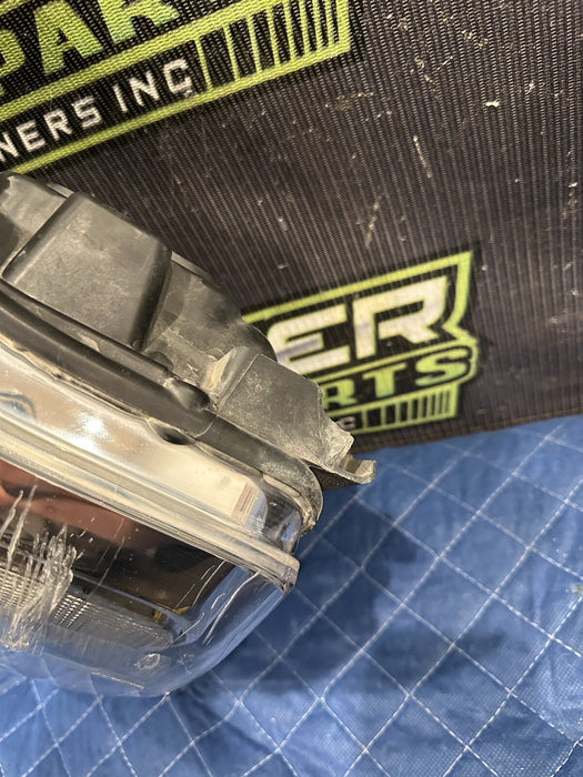 2017-2019 FORD F250 F350 F450 DRIVER LEFT LED HEADLIGHT OEM BROKEN TABS/SCUFFS