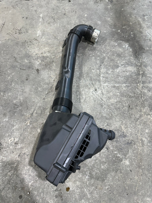 2024 BMW M3 M4 G80 G82 DRIVER LEFT AIR FILTER INTAKE ASSEMBLY OEM 8097045