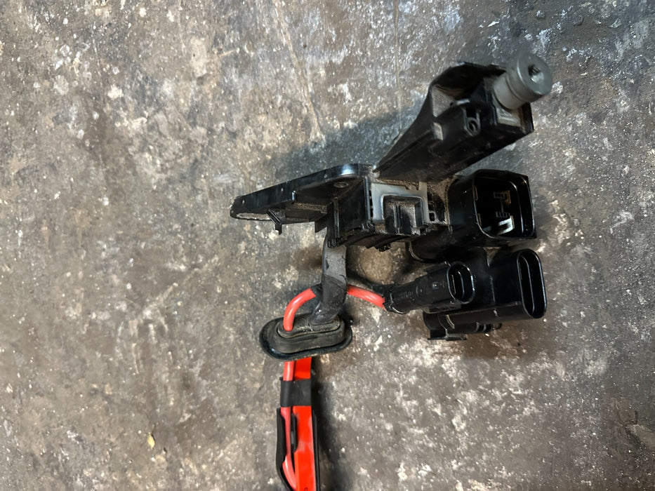 2020 BMW M4 F82 POSITIVE BATTERY CABLE W/TERMINAL JUNCTION BOX 61 12 9 348 763