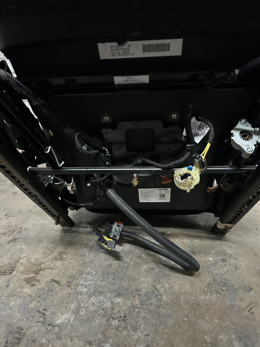 2021 AUDI R8 PERFORMANCE DRIVER SEAT OEM GENUINE *DAMAGE/BENT*