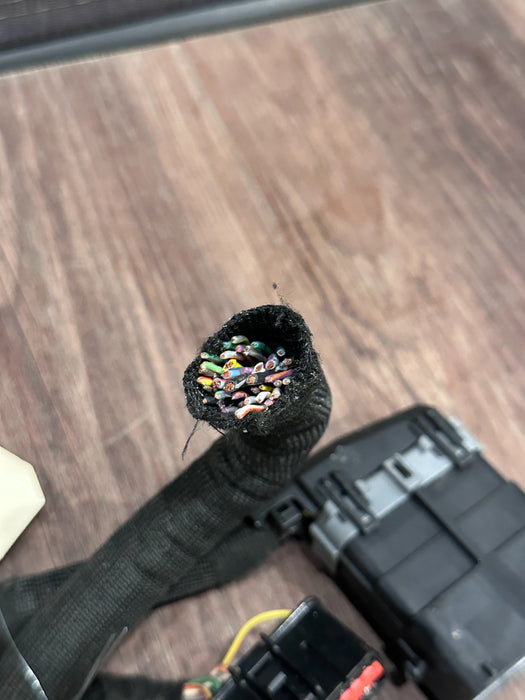 2017-2019 FORD F250 F350 FRONT LEFT SEAT PIGTAIL CONNECTOR OEM