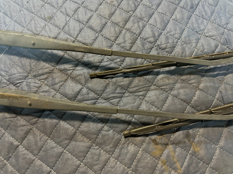 2006-2008 RAM 3500 WINDSHIELD WIPERS PAIR LEFT RIGHT OEM