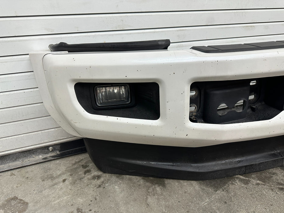 2017-2019 FORD F450 FRONT BUMPER OEM TRI COAT WHITE (UG) *PAINT CHIPS*