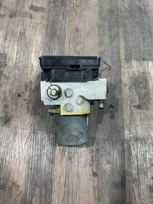 2024 DODGE RAM 3500 LARAMIE ABS ANTI LOCK BRAKE PUMP OEM 68641704AA