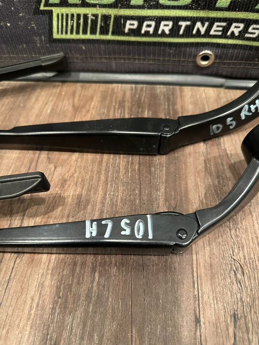 2021 AUDI R8 FRONT LEFT RIGHT WINDSHIELD WIPER PAIR OEM