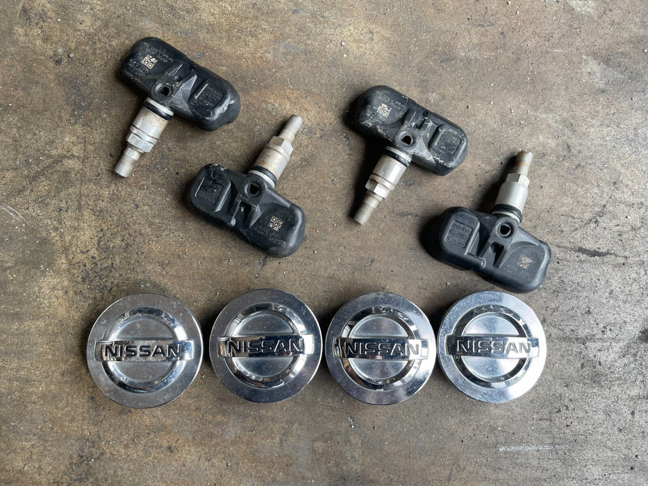 2010 NISSAN 370Z GENUINE SPORT OEM WHEEL CENTER CAPS W/ TPMS SENSORS 2009-2020