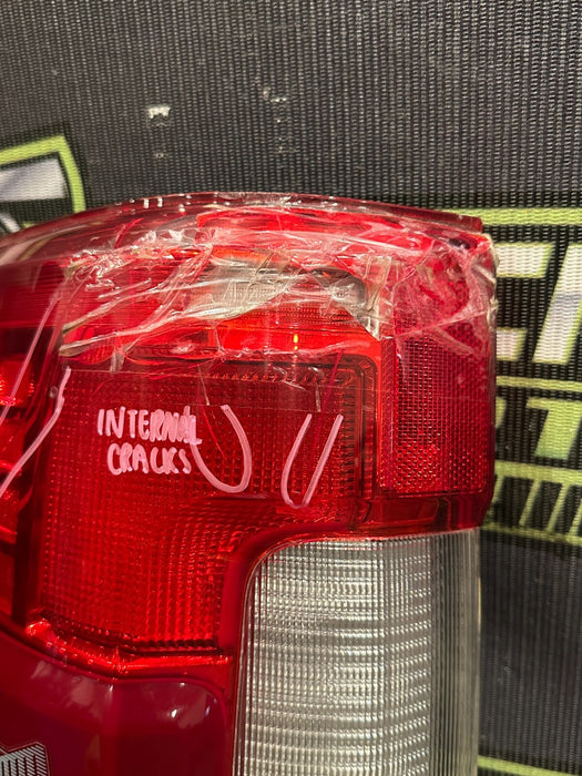 2017-2019 FORD F250 F350 F450 LEFT LED TAIL LIGHT OEM *DAMAGED/READ*