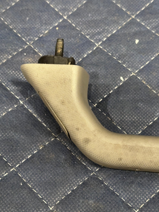 2019 FORD F250 F350 RIGHT PASSENGER UPPER B PILLAR GRAB HANDLE OEM ~SCRATCHS~