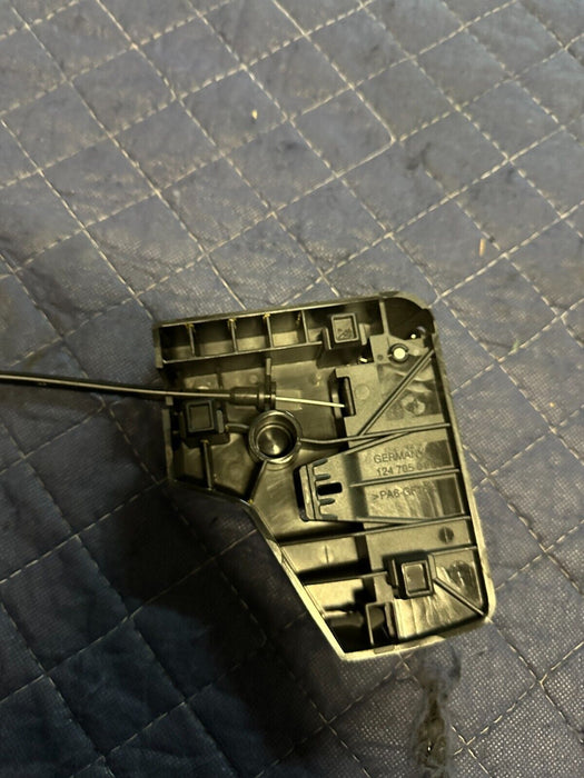 2020 BMW M4 F82 OEM LEFT SEAT FOLD LATCH LEVER 1247050100