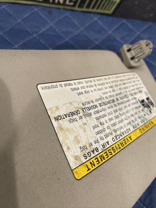 2014 TOYOTA PRIUS V LEFT RIGHT SUN VISORS SUNVISOR PAIR OEM~COSMETIC WEARS~