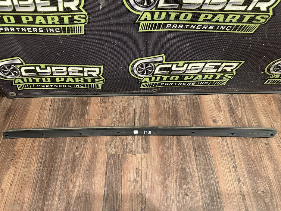 2021 AUDI R8 DRIVER LEFT DOOR WINDOW WEATHER STRIP BELT OEM 4S0 837 477