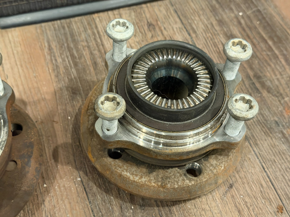 2020-2025 BMW M8 4.4L V8 WHEEL HUB BEARINGS 2 FRONT 1 REAR OEM 5K MILES