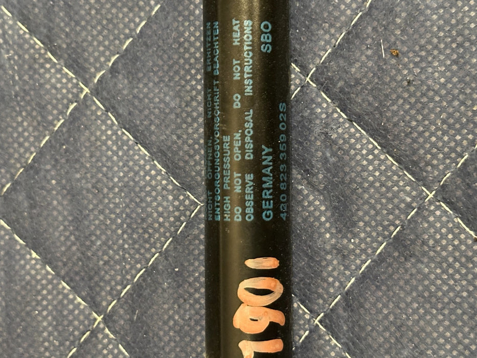 2014 AUDI R8 FRONT LEFT RIGHT HOOD LIFT SUPPORT STRUTS 420 823 359 OEM