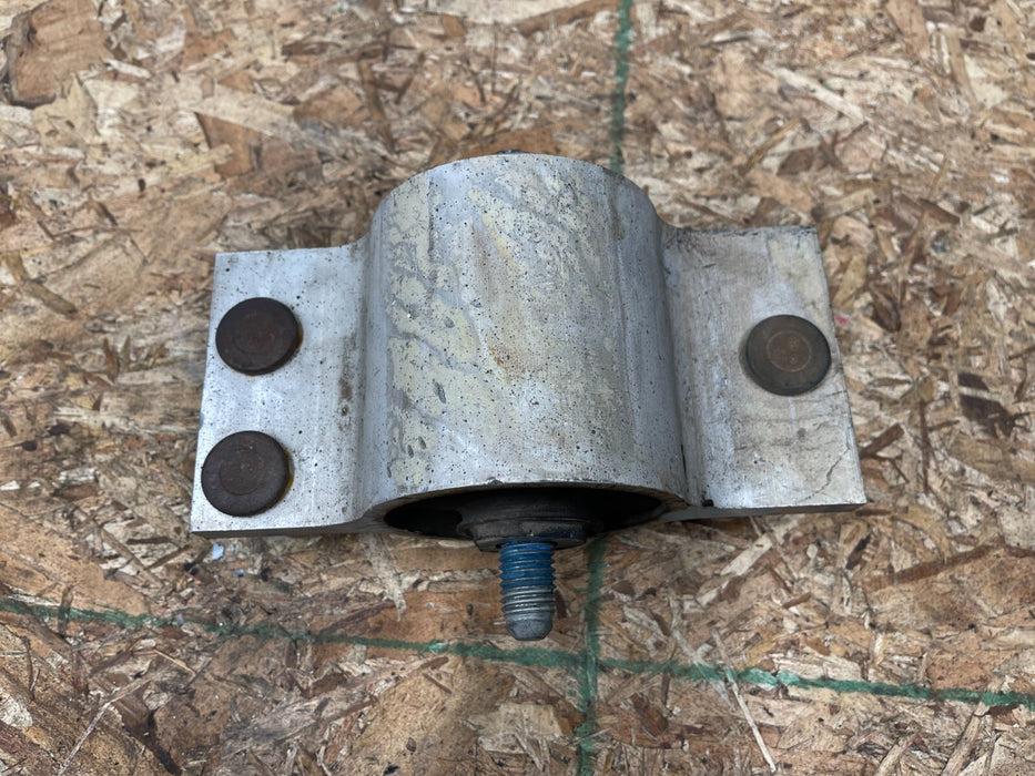 2017 2018 2019 FORD F250 F350 F450 MOTOR/ ENGINE MOUNT OEM