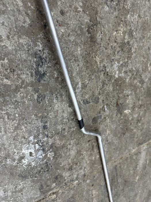 2014 AUDI R8 5.2L V10 CENTER VENT TUBE BREATHER LINE 420 121 465 A