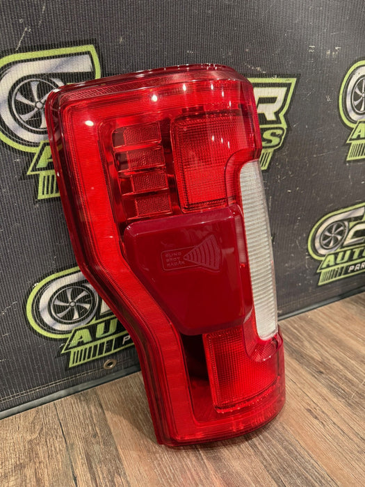 2017-2019 FORD F250 F350 F450 REAR DRIVER LEFT LED TAIL LIGHT ASSEMBLY OEM