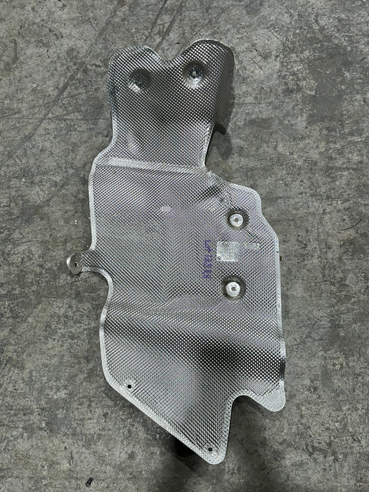 2017 AUDI R8 RIGHT PROT PLATE HEAT SHIELD OEM 4S0 825 733
