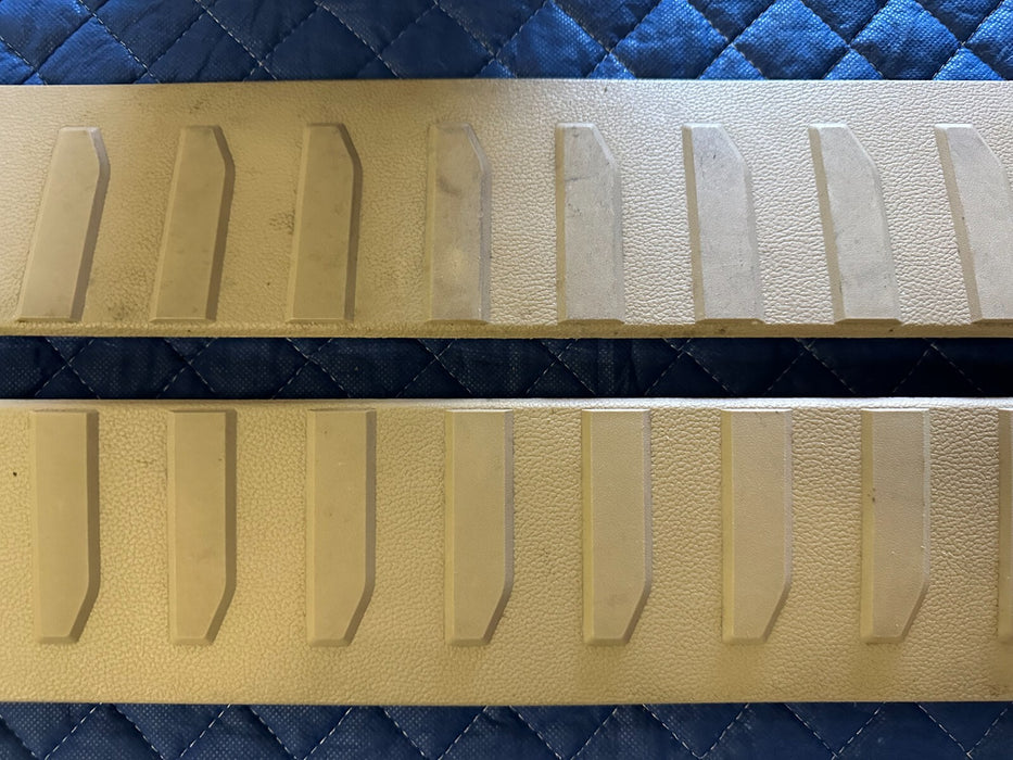 2017-2019 FORD F250 F350 F450 LARIAT TAN FRONT SCUFF KICK PLATE SET PAIR OEM