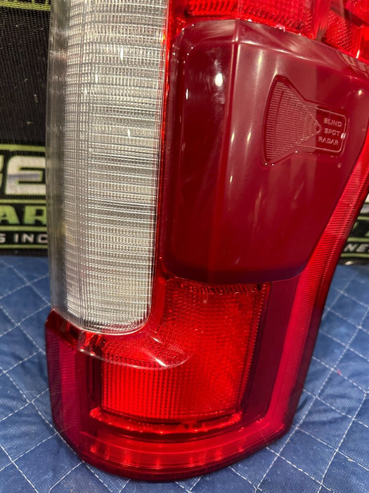 2017-2019 FORD F250 F350 F450 PASSENGER RIGHT BLISS LED TAIL LIGHT OEM  ~MINT~
