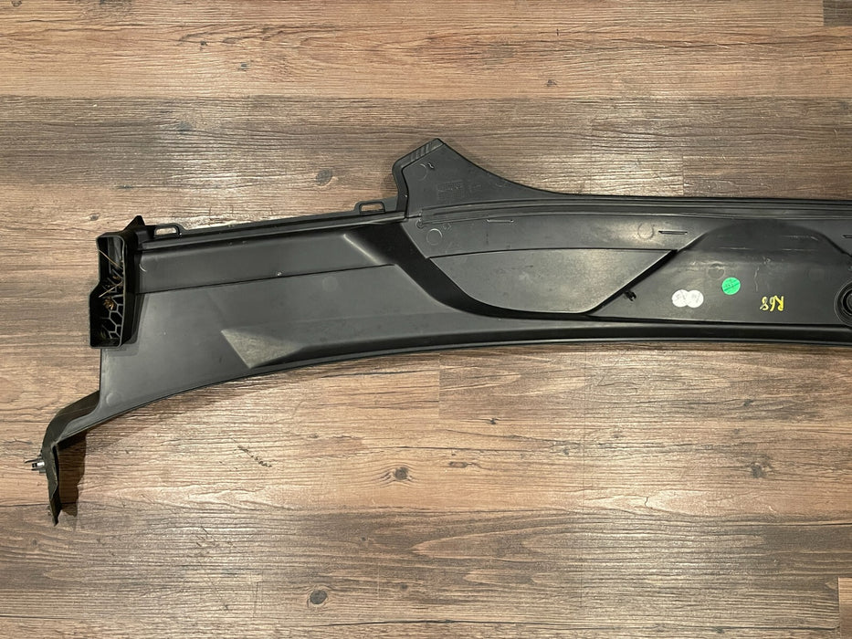 2020 BMW M8 COMP F93 FRONT WINDSHIELD COWL PANEL COVER TRIM OEM 51717435326