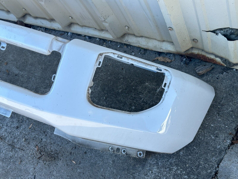 2020 2021 2022 FORD F450 FRONT BUMPER WHITE PAINTED COVER OEM *DAMAGE*