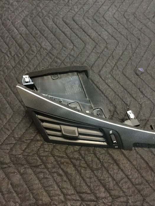 2014-2018 INFINITI Q50 OEM RH DASH AC VENT