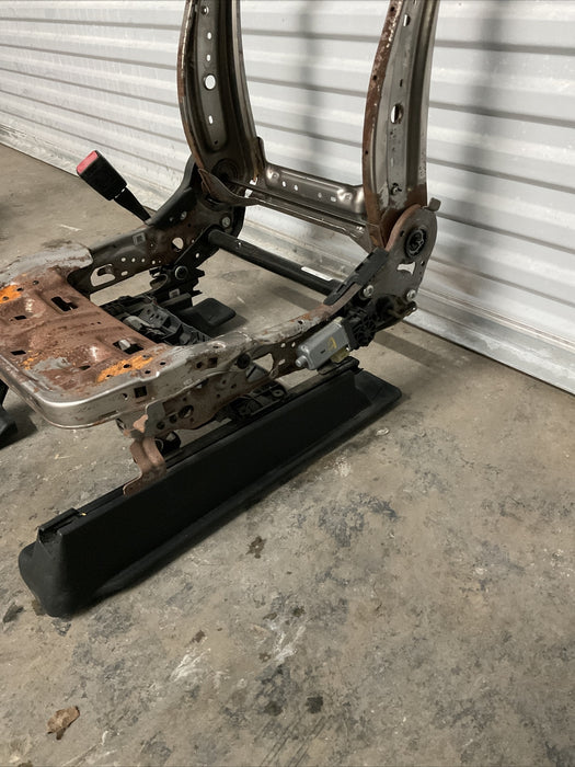 2017-2020 FORD F250 F350 F450 PLATINUM FRONT DRIVER LEFT SEAT FRAME OEM