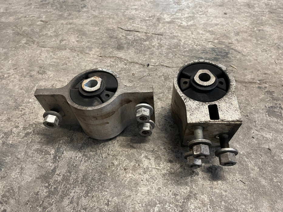 2017-2019 FORD F250 F350 F450 LEFT & RIGHT ENGINE SUPPORT MOUNTS OEM HC34 6038