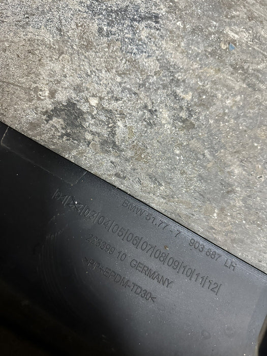 2011 BMW 550i F10 LEFT SIDE SKIRT GRAPHITE METALLIC (A90)~COSMETIC FLAW~