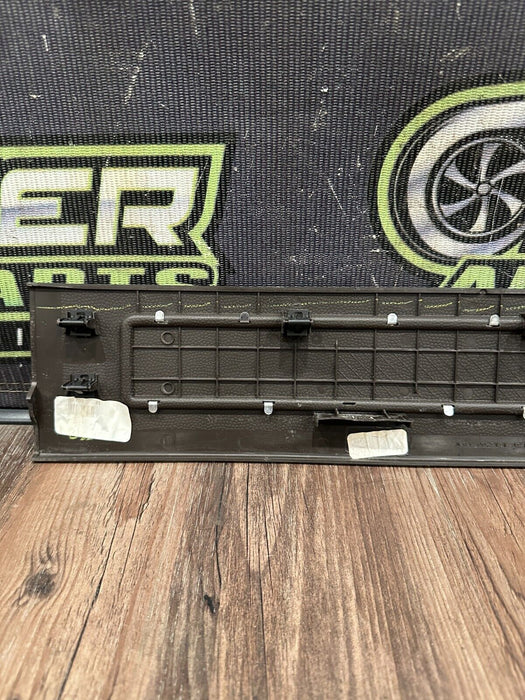 2017-2019 FORD F250 F350 FRONT RIGHT KING RANCH SCUFF KICK PLATE OEM *SCUFFS*