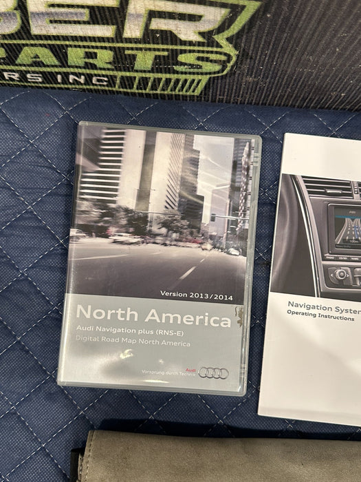 2014 AUDI R8 OWNER MANUAL BOOKLET SET GUIDE & LEATHER CASE OEM