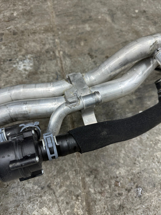 2014 AUDI R8 OEM UNDERBODY CENTER COOLANT PIPE LINE HOSE TUBE 420 121 050 B