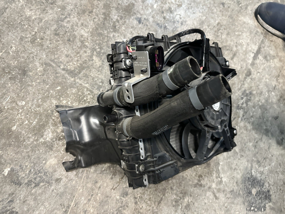 2017 AUDI R8 V10 FRONT RIGHT RADIATOR A/C CONDENSER 4S0 816 411 4S0 121 252 B