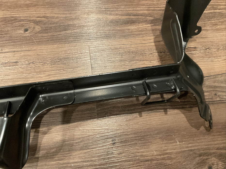 2017 MERCEDES-BENZ C63 AMG CABRIOLET REAR BACK PANEL BRACKET 2056103100