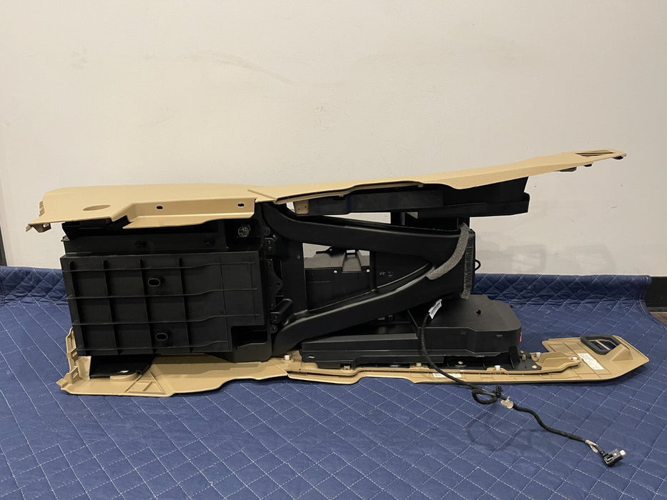 2017-2019 FORD F250 F350 TAN LARIAT CENTER CONSOLE W/ NO LID OEM *SCUFFS*