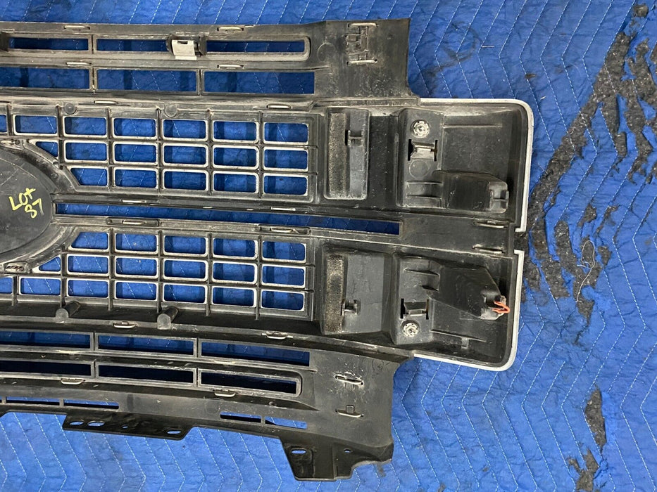 2017 2018 2019 FORD F250 F350 F450 PLATINUM CHROME GRILLE OEM ~DAMAGE~