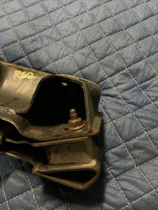 2017 DODGE RAM 3500 6.7L TRANSMISSION MOUNT OEM 52121494AB