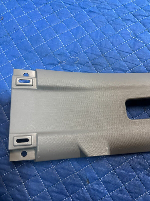 2017-2019 FORD F250 F350 LARIAT GRAY PASSENGER RIGHT UPPER B PILLAR OEM *SCUFFS