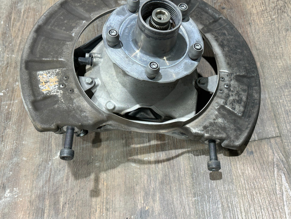 2014 PORSCHE 911 TURBO S 991 FRONT RIGHT HUB KNUCKLE SPINDLE OEM