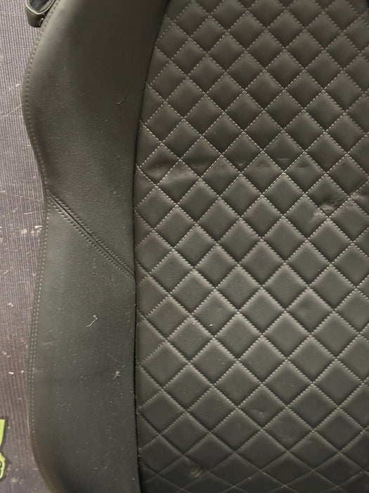 2017 2021 AUDI R8 PLUS RIGHT PASSENGER OEM GENUINE DIAMOND STITCHED ~WEAR~