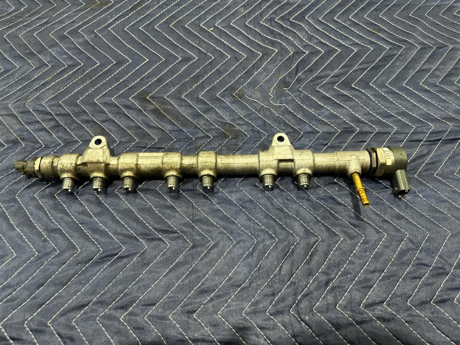 2017-2019 FORD F350 F450 SUPERDUTY LEFT FUEL INJECTION RAIL OEM BC3Q-9D280