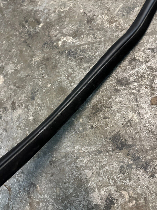 2020 BMW M4 F82 FRONT RIGHT DOOR WEATHERSTRIP SEAL OEM