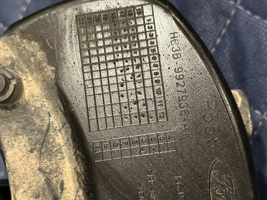 2017-22 FORD F450 DUALLY SUPERDUTY FUEL GAS DOOR LID ASSEMBLY (UG) OEM *READ