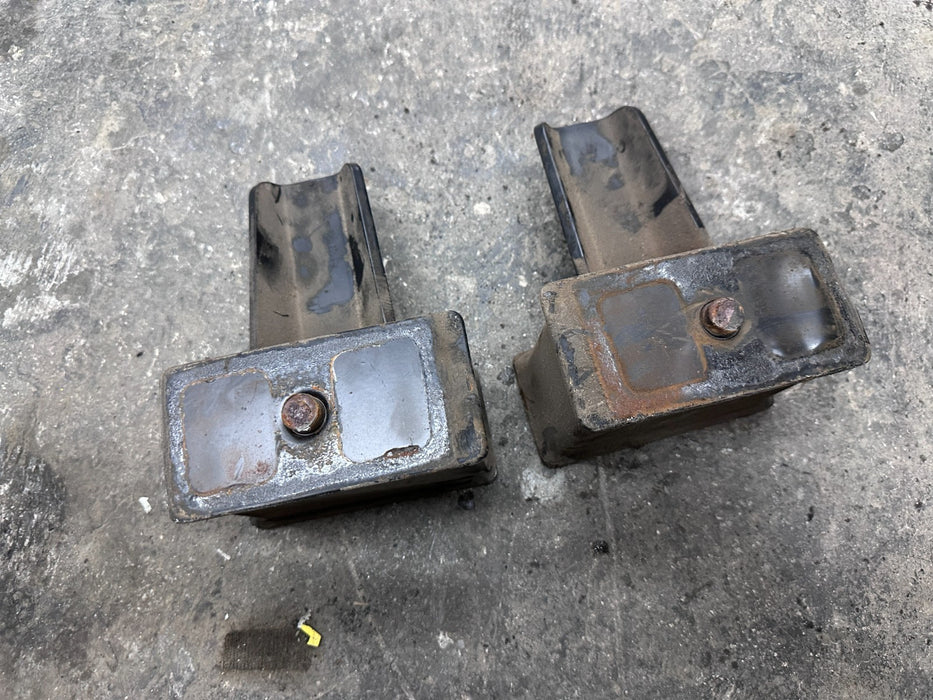 2017-2019 FORD F250 F350 LEFT RIGHT SUSPENSION SPRING SPACER PAIR OEM