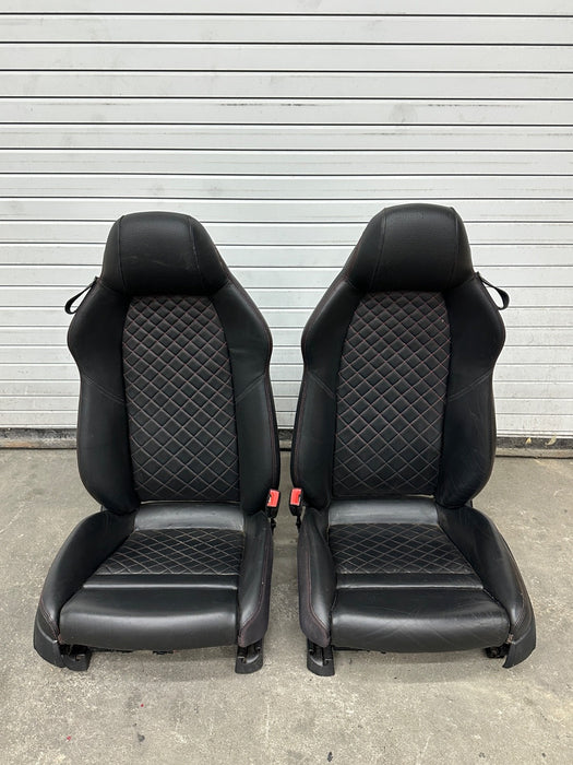 2017 AUDI R8 LEFT RIGHT RED DIAMOND STITCHED SEATS OEM *WEAR/READ DESC*